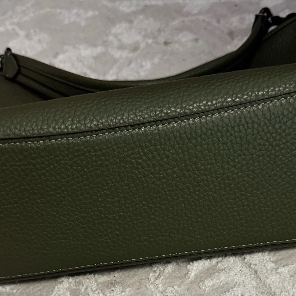 Coach Olive Green Pebbled Leather Shoulder Hobo with Matching Wallet - Picture 11 of 12
